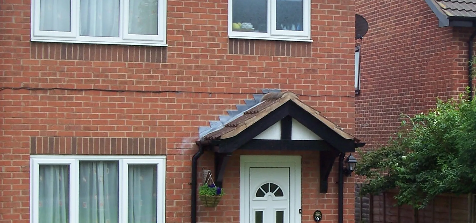 Lean-To Southgate